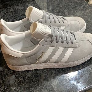 Adidas grey sneakers
